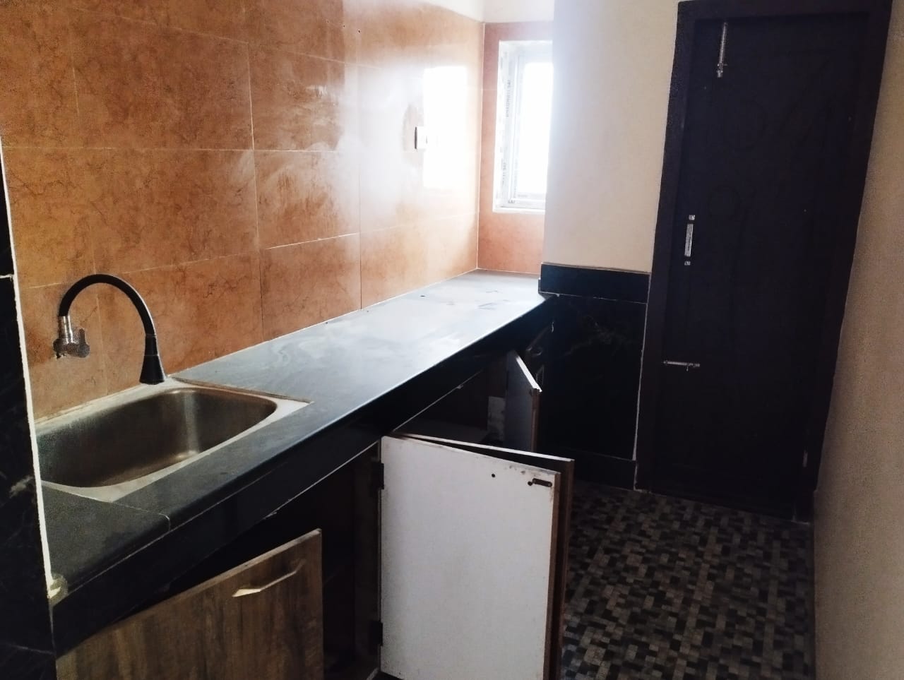 Unfurnished 3bhk in DakhinGaon, Kahilipara, Guwahati, Assam, India for Rent